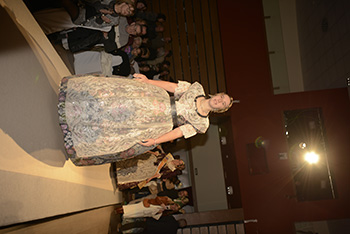 Se entregan editadas y  en impresion en papel.