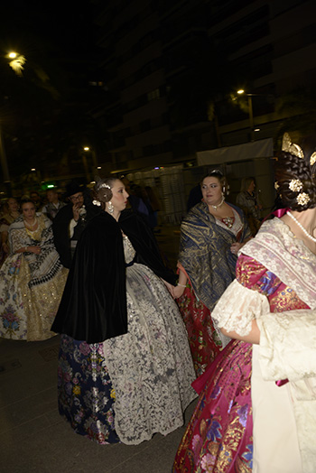 Se entregan editadas y  en impresion en papel tamaño 15x21