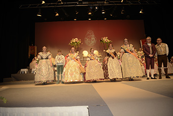 Se entregan editadas y  en impresion en papel.