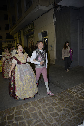 Se entregan editadas y en impresion en papel tamaño 15x21