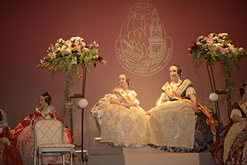 Se entregan editadas y  en impresion en papel.