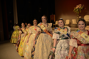 Se entrega en impresion en papel, en archivo JPG o archivo NEFF..