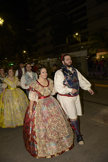 Se entregan editadas y  en impresion en papel tamaño 15x21