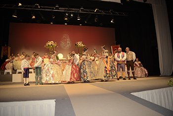 Se entregan editadas y  en impresion en papel.