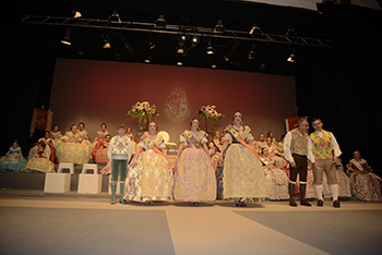 Se entregan editadas y en impresion en papel tamaño 15x21