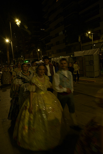 Se entregan editadas y  en impresion en papel tamaño 15x21