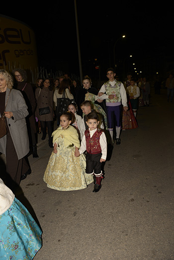 Se entregan editadas y en impresion en papel tamaño 15x21