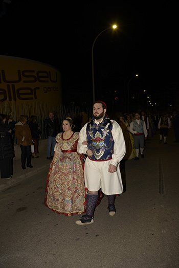 Se entregan editadas y  en impresion en papel tamaño 15x21