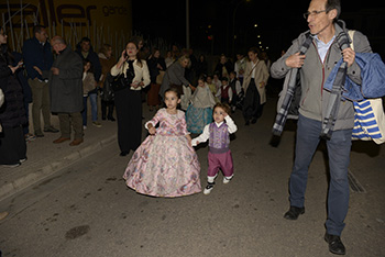 Se entregan editadas y  en impresion en papel tamaño 15x21