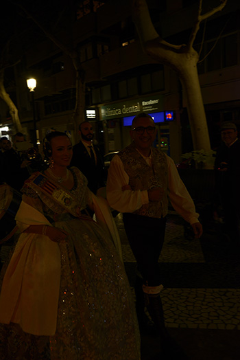 Se entregan editadas y  en impresion en papel tamaño 15x21