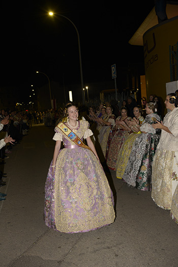 Se entregan editadas y  en impresion en papel tamaño 15x21