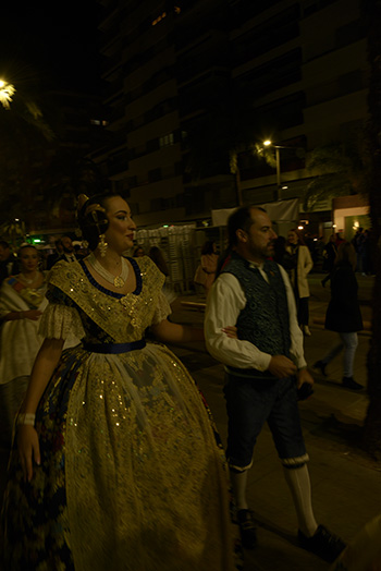 Se entregan editadas y  en impresion en papel tamaño 15x21