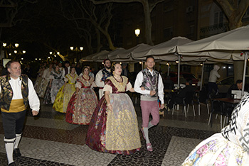 Se entregan editadas y  en impresion en papel tamaño 15x21