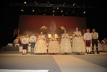 Se entregan editadas y  en impresion en papel.