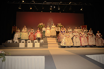 Se entregan editadas y  en impresion en papel.