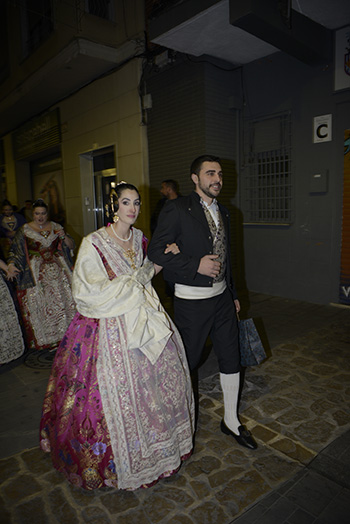 Se entregan editadas y  en impresion en papel tamaño 15x21