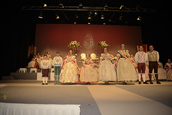 Se entregan editadas y en impresion en papel.