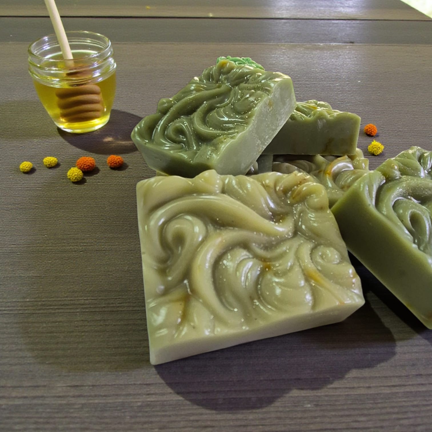 Jabón Calmante Floral de Miel