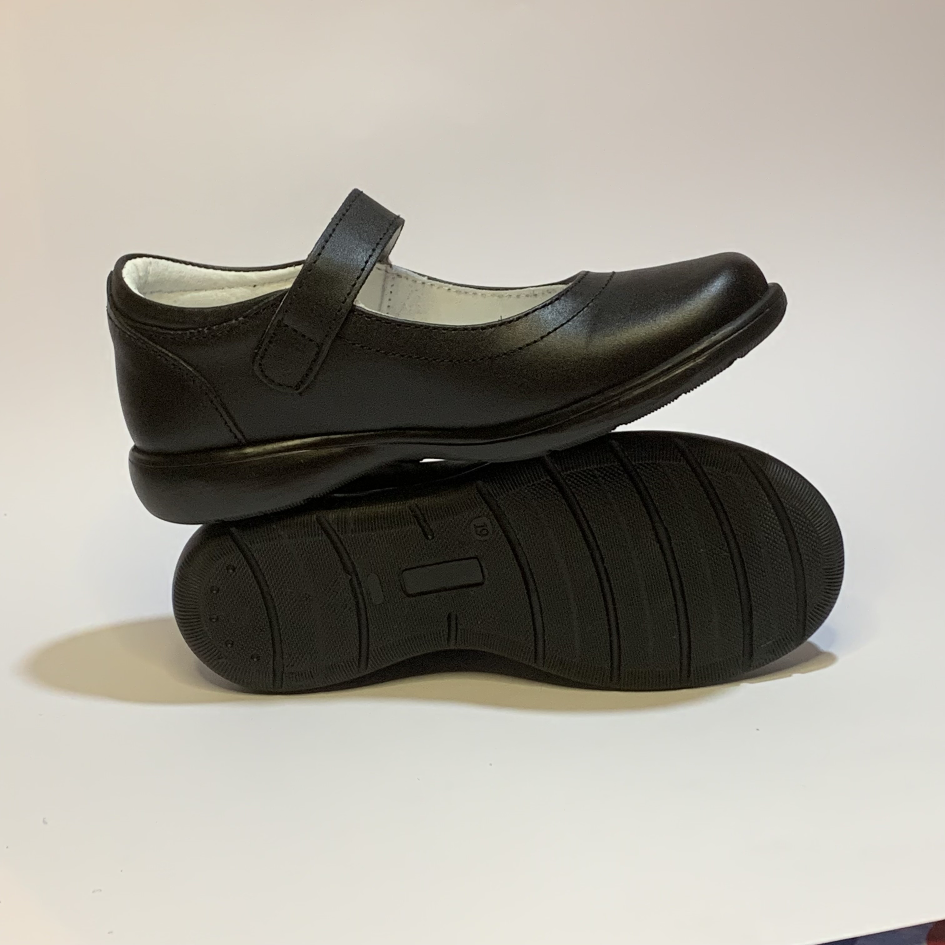 Zapato escolar negro KARSTEN