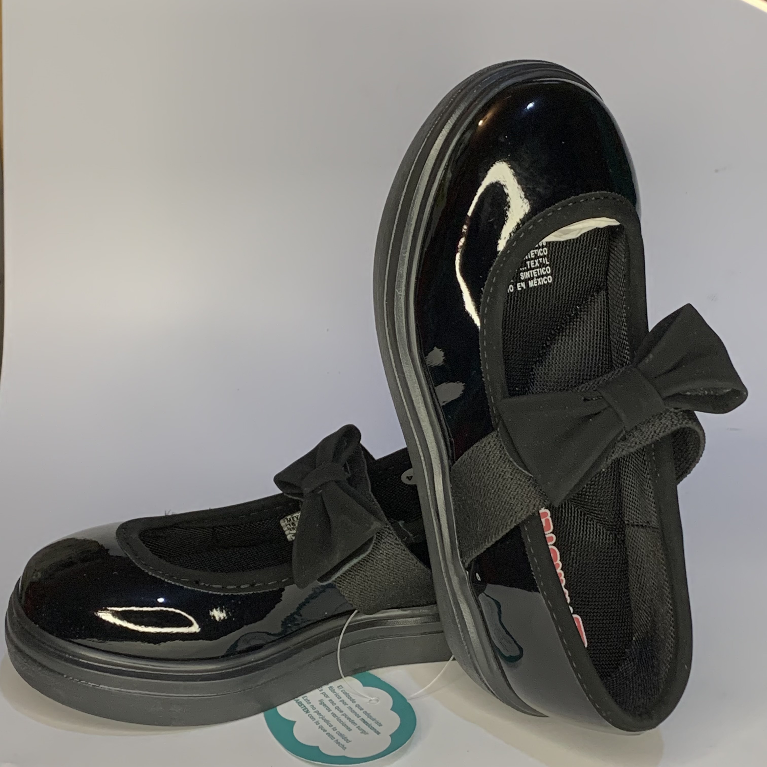 Zapato de charol negro KARSTEN