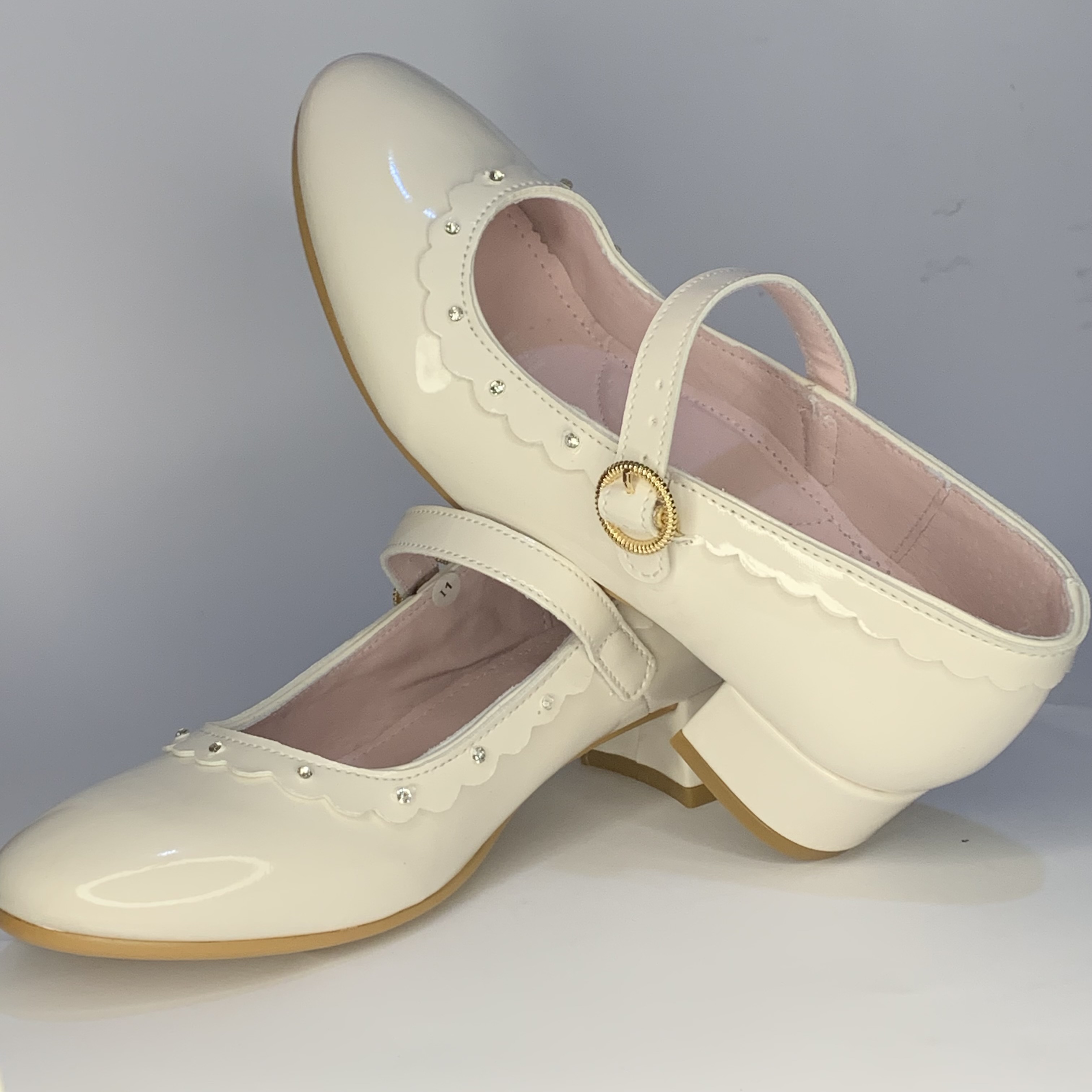 Zapatilla de charol KARSTEN