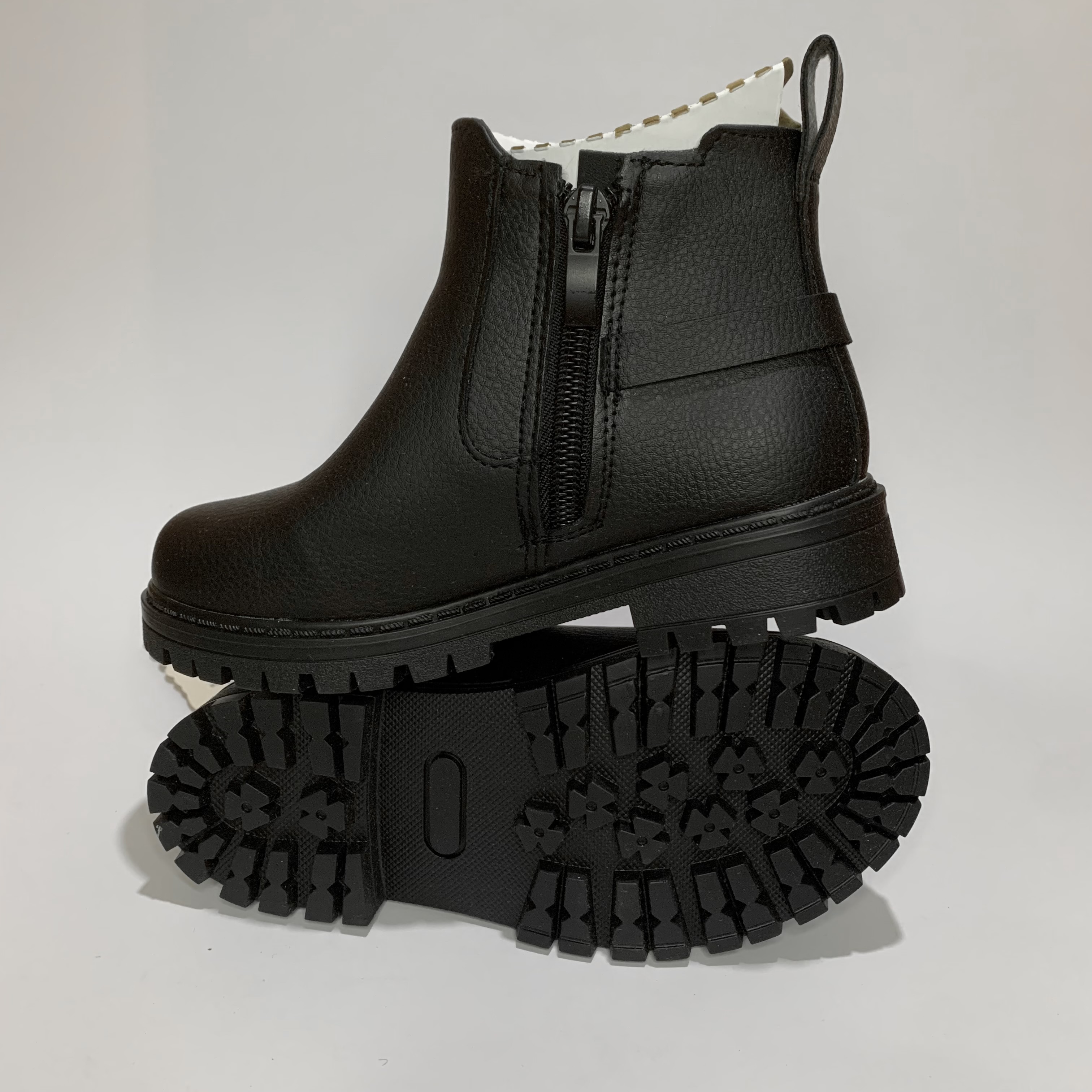 Botines negros para niña MARCA VAVITO