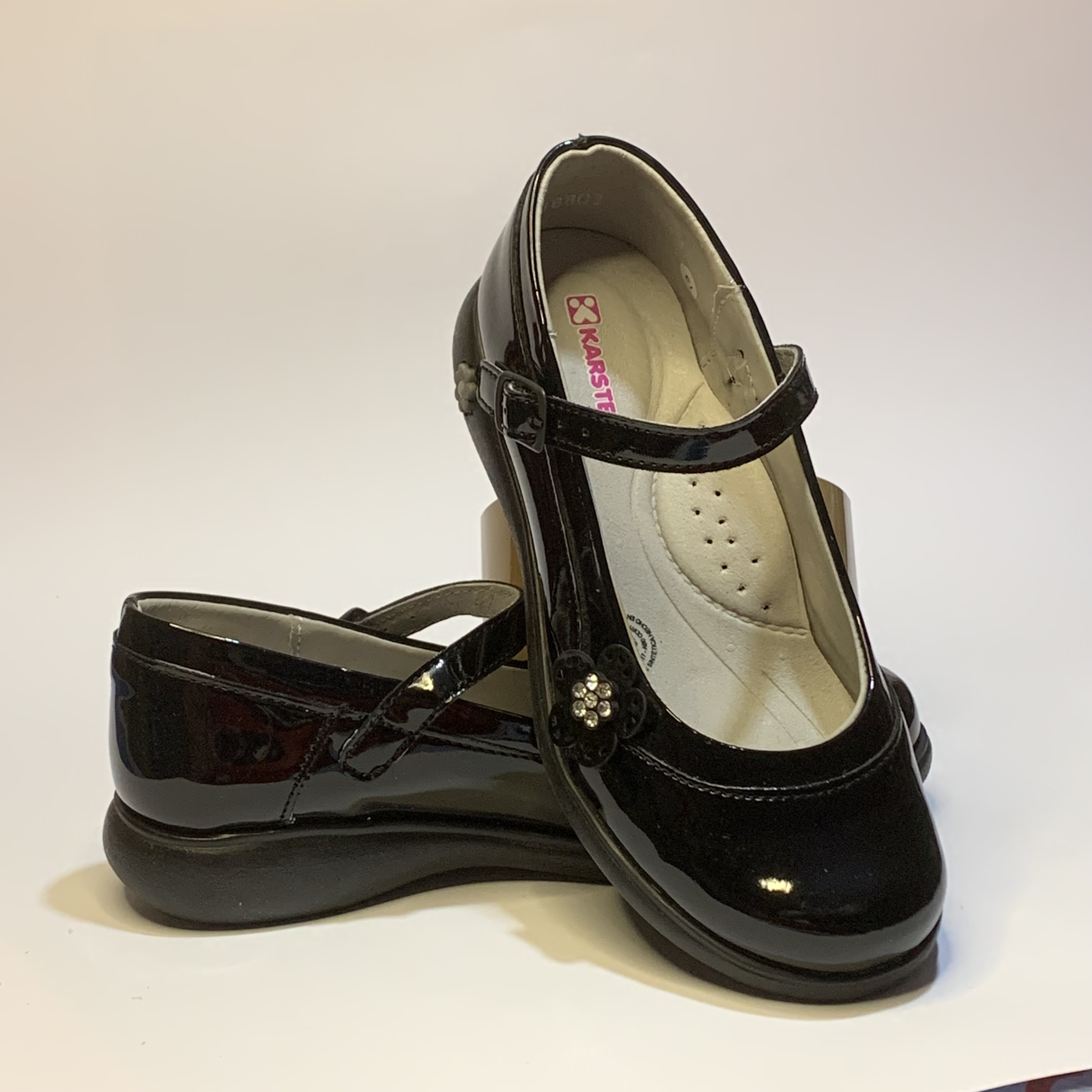 Zapato escolar negro para niña