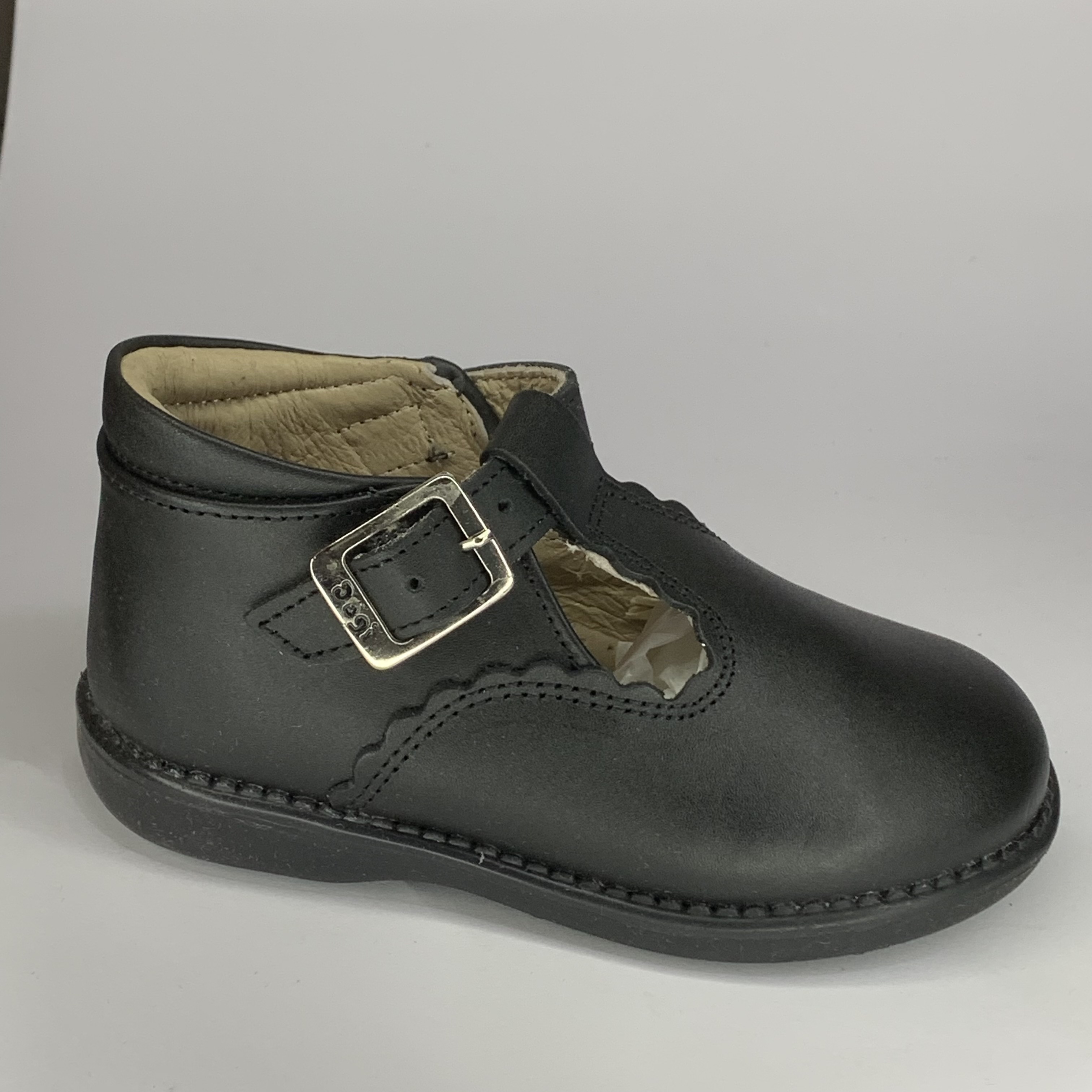 Zapato piel negro DOGI