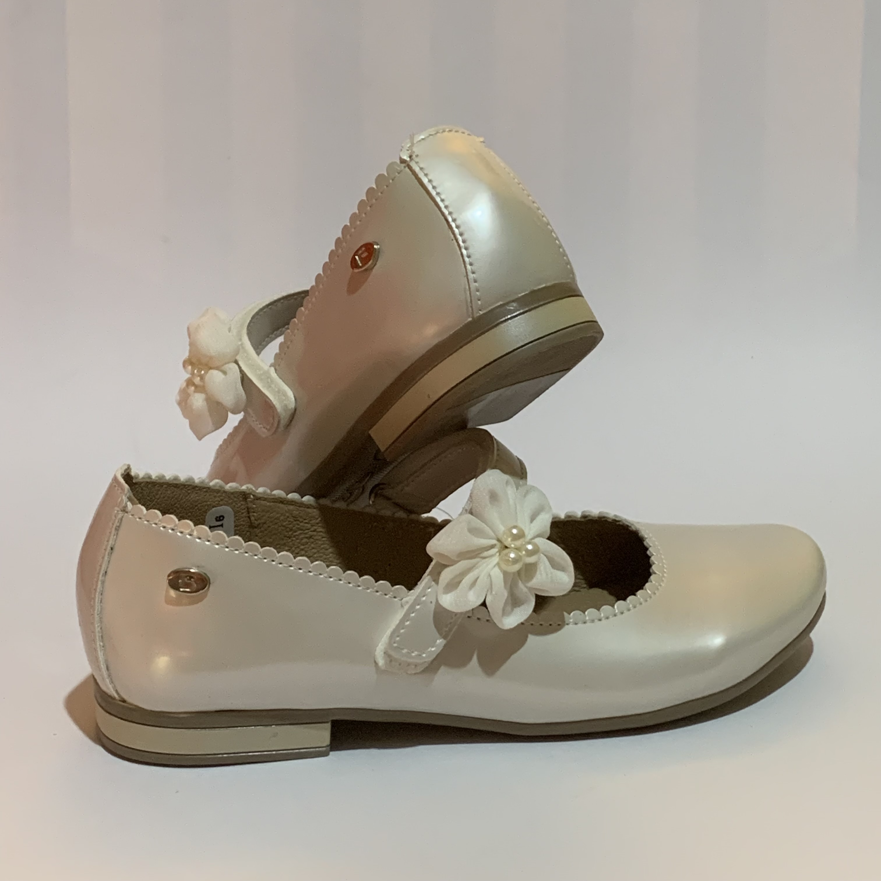 Zapatos de niña perla COQUETA