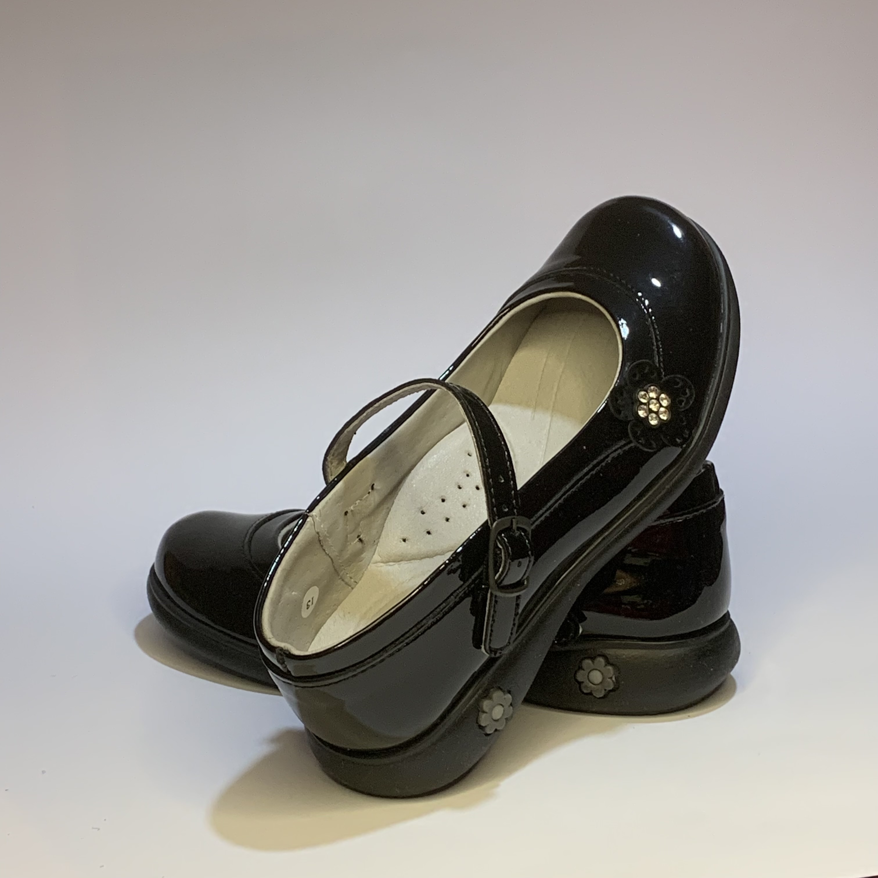 Zapato escolar negro para niña