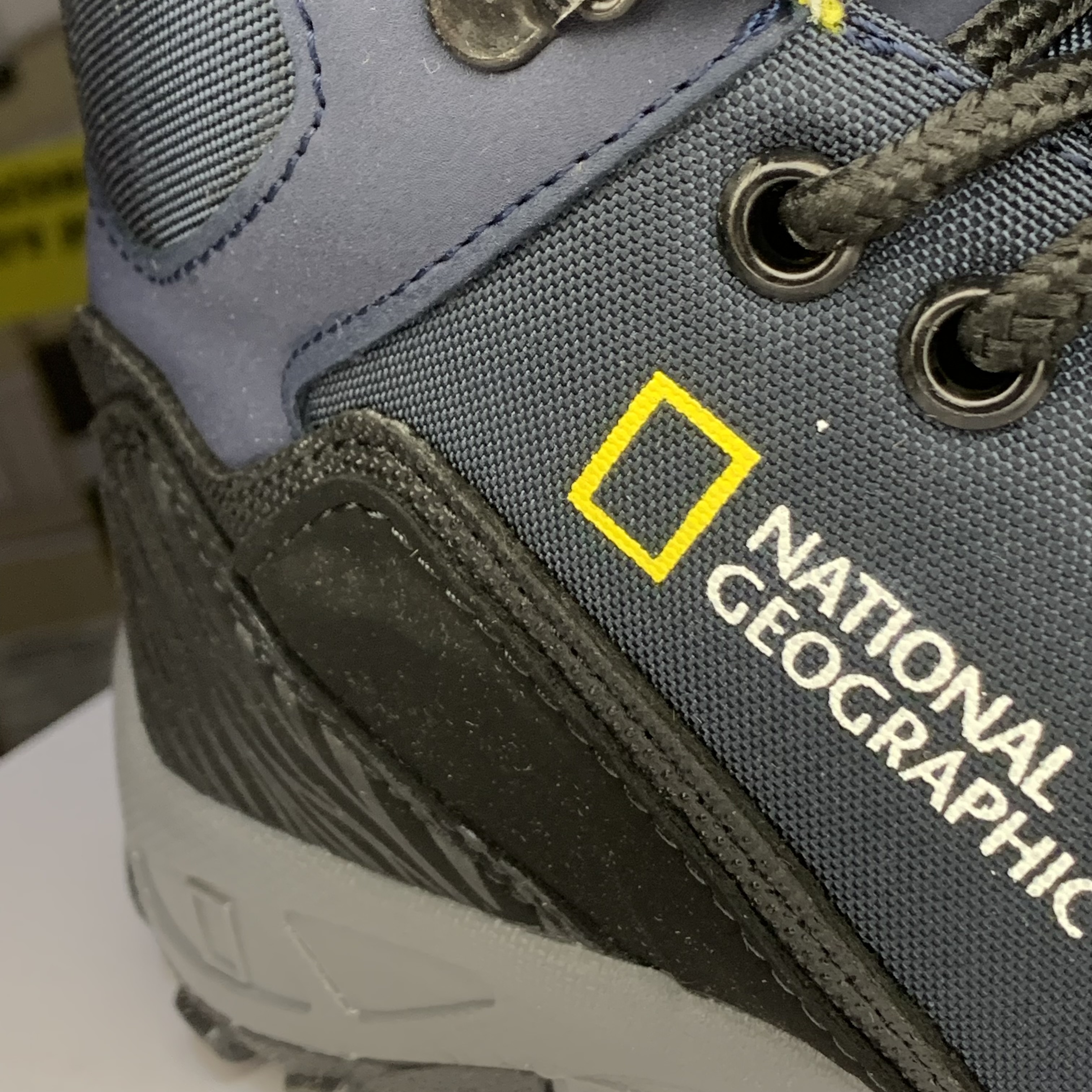 Bota de senderismo National Geographic