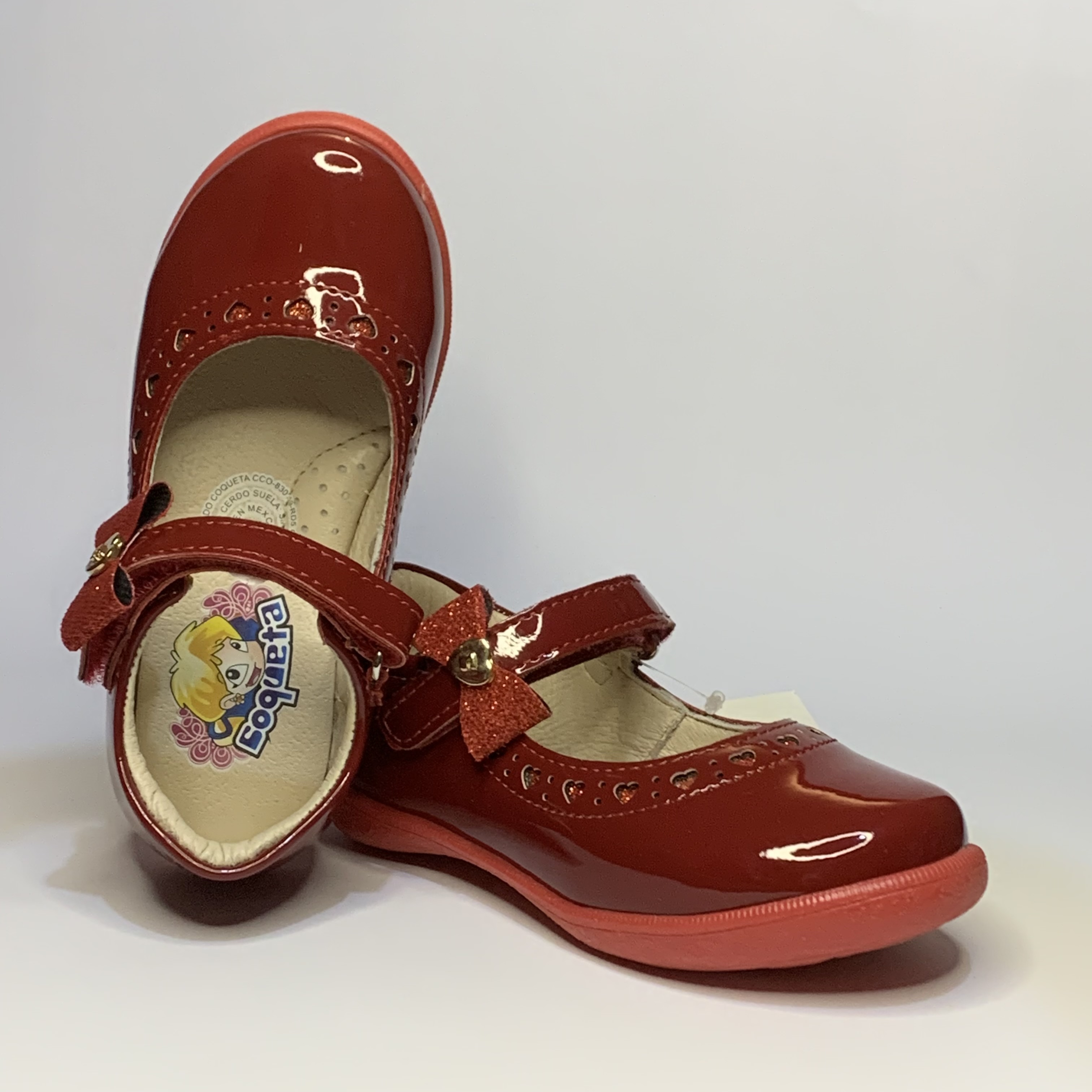 Zapatos de niña color rojo charol COQUETA