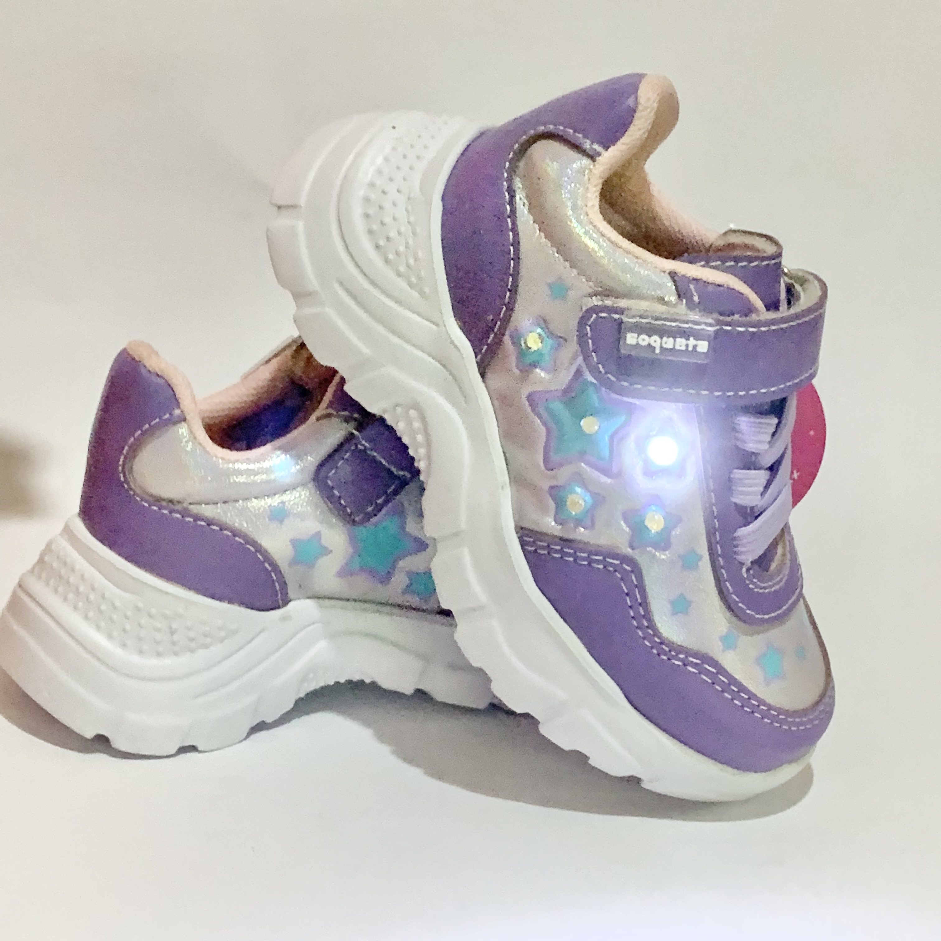 Tenis morados con luces COQUETA