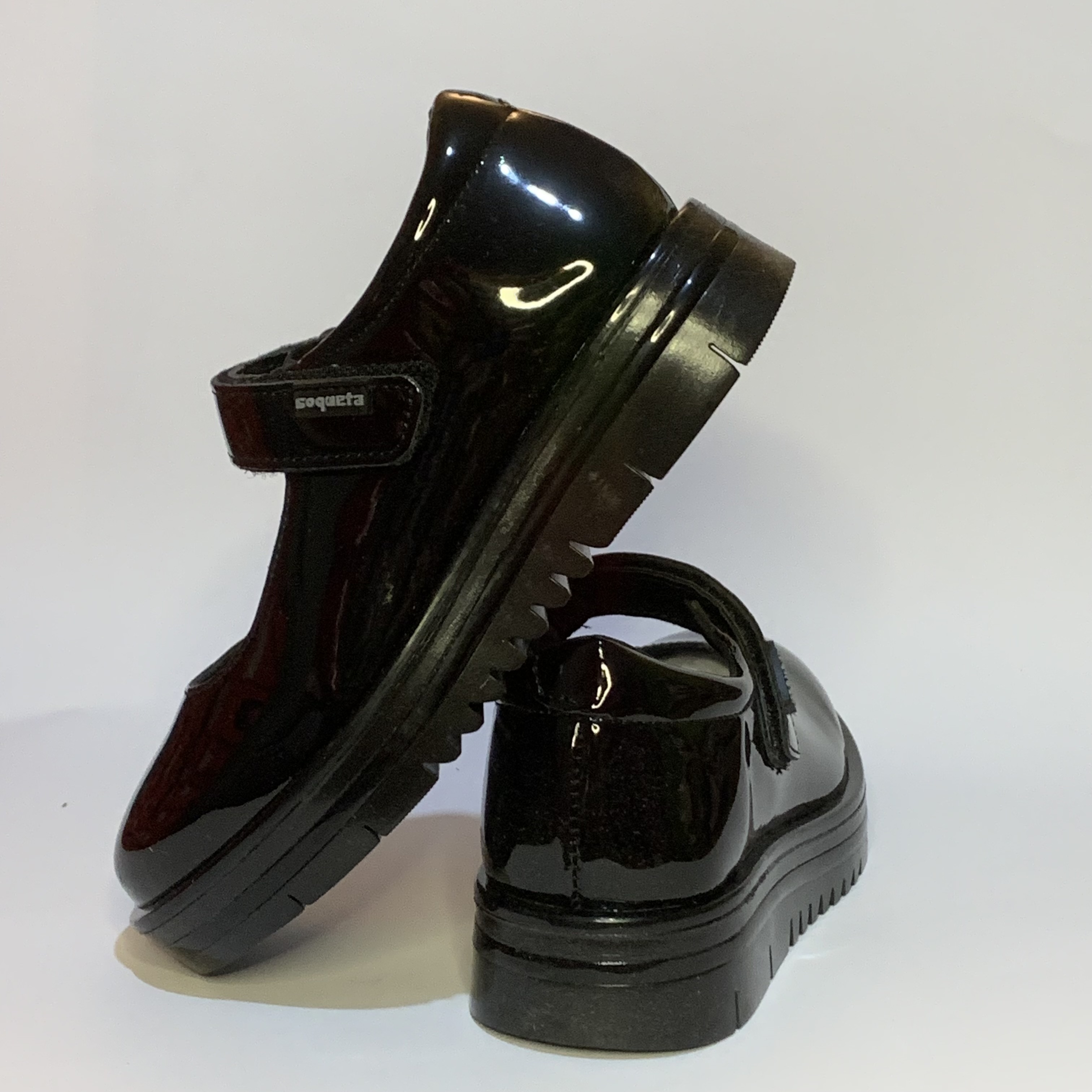 Zapatos escolares charol COQUETA