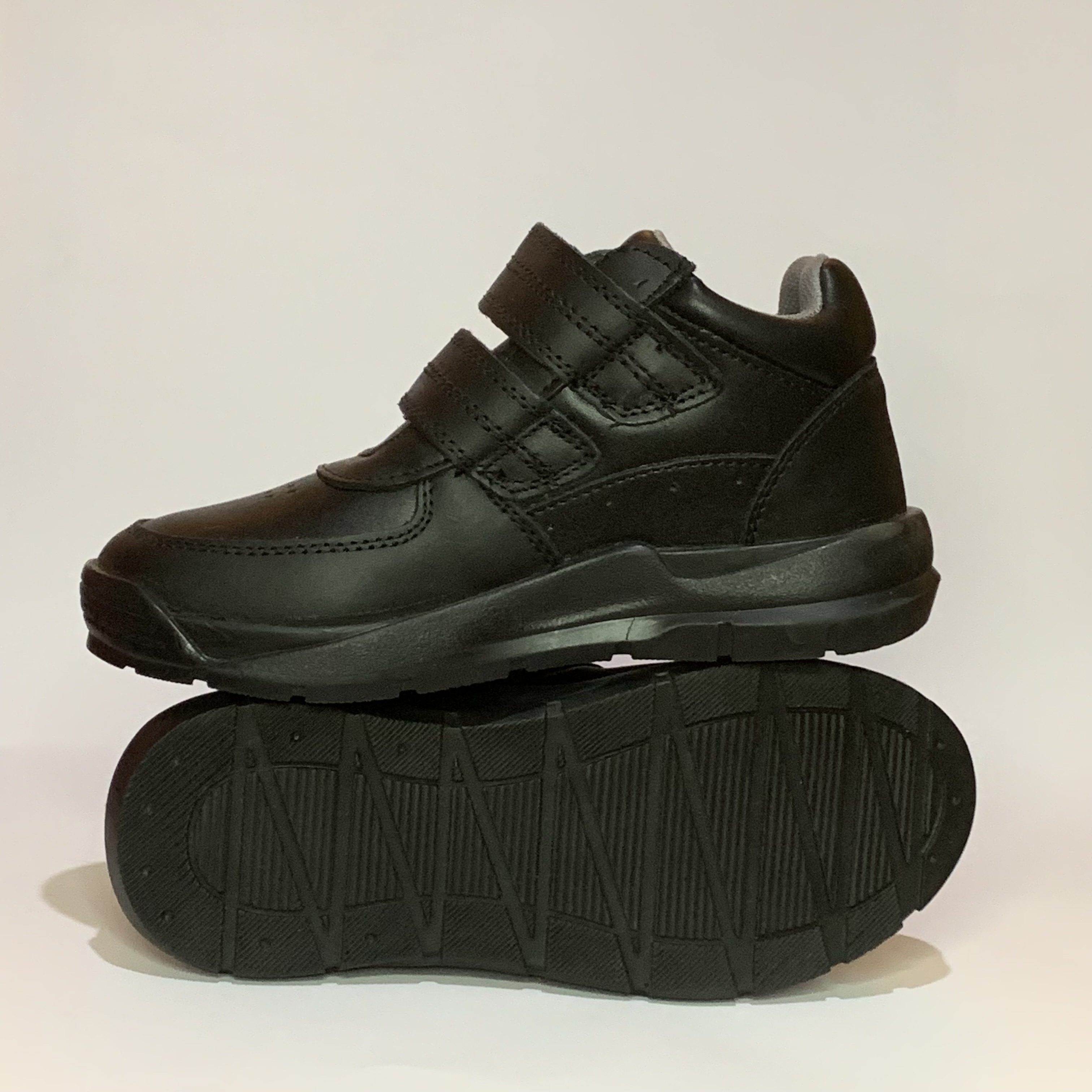 Zapato Escolar Negro CHABELO