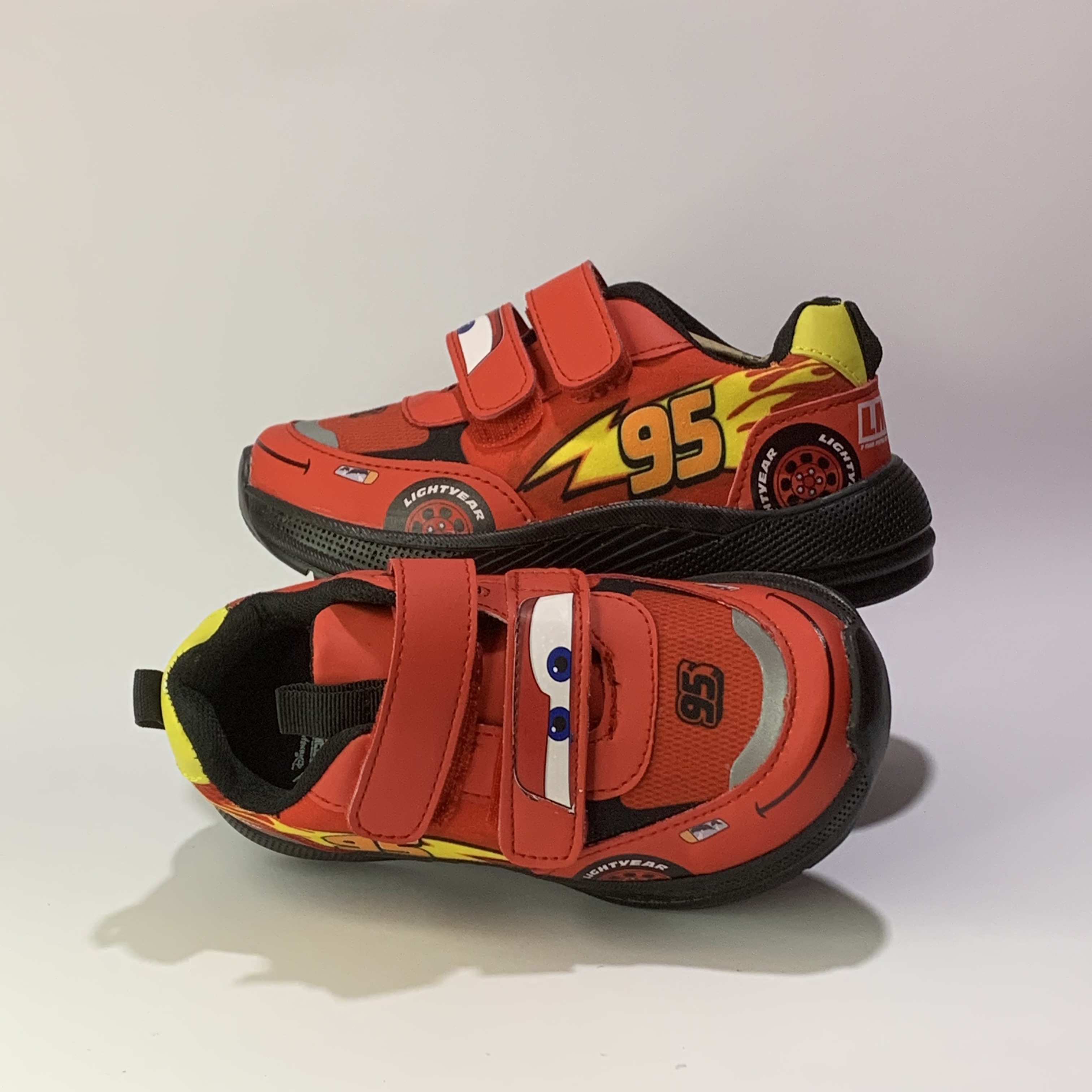 Tenis infantiles Cars edición Rayo McQueen
