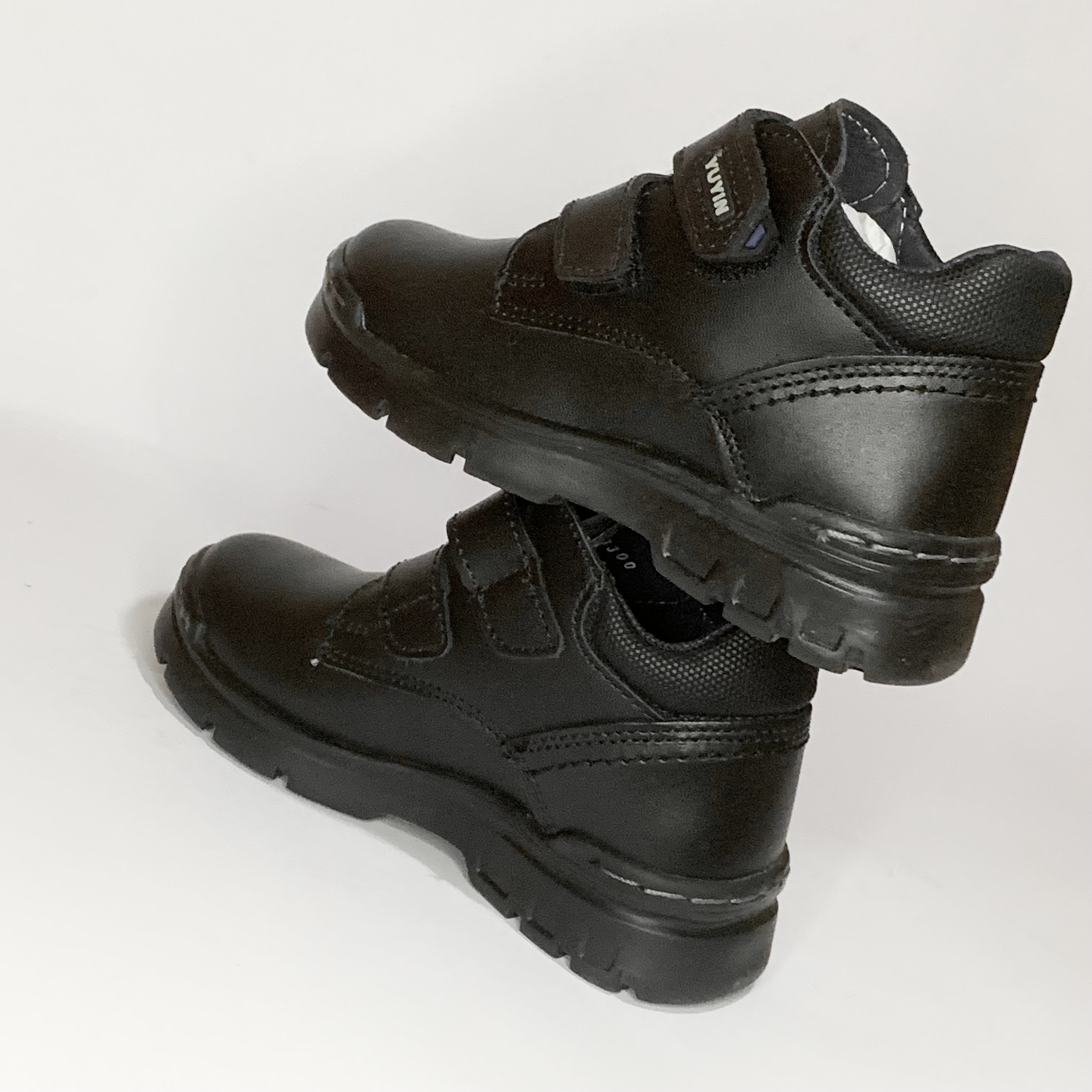 Zapato escolar negro para niño YUYIN