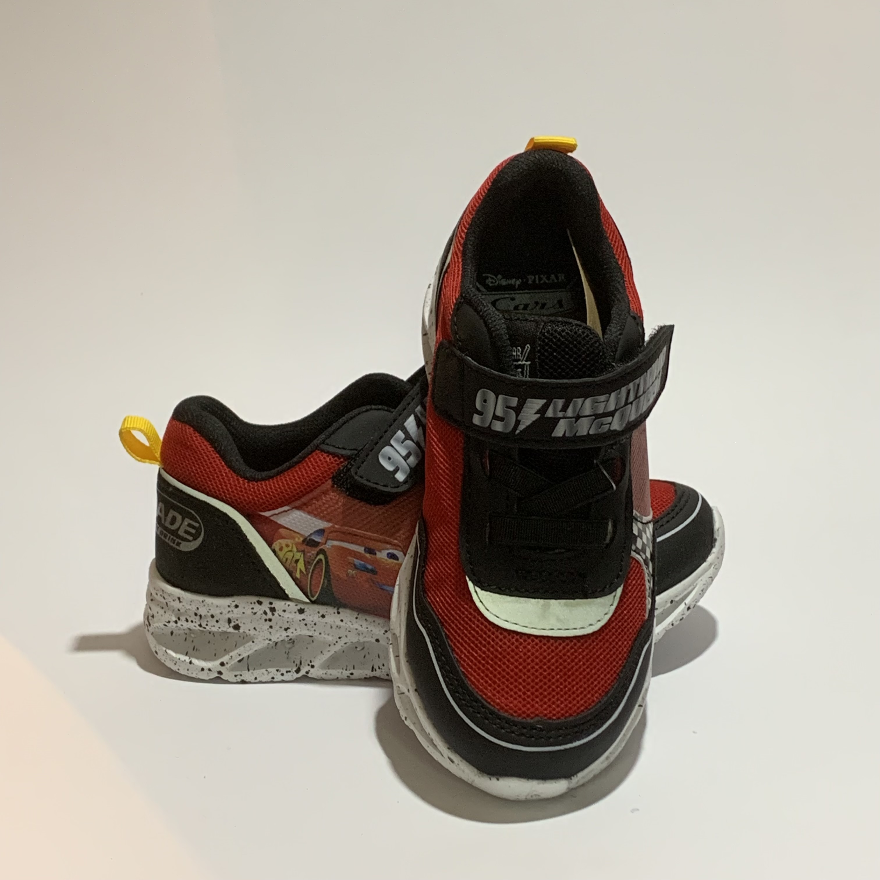 Tenis con luces CARS