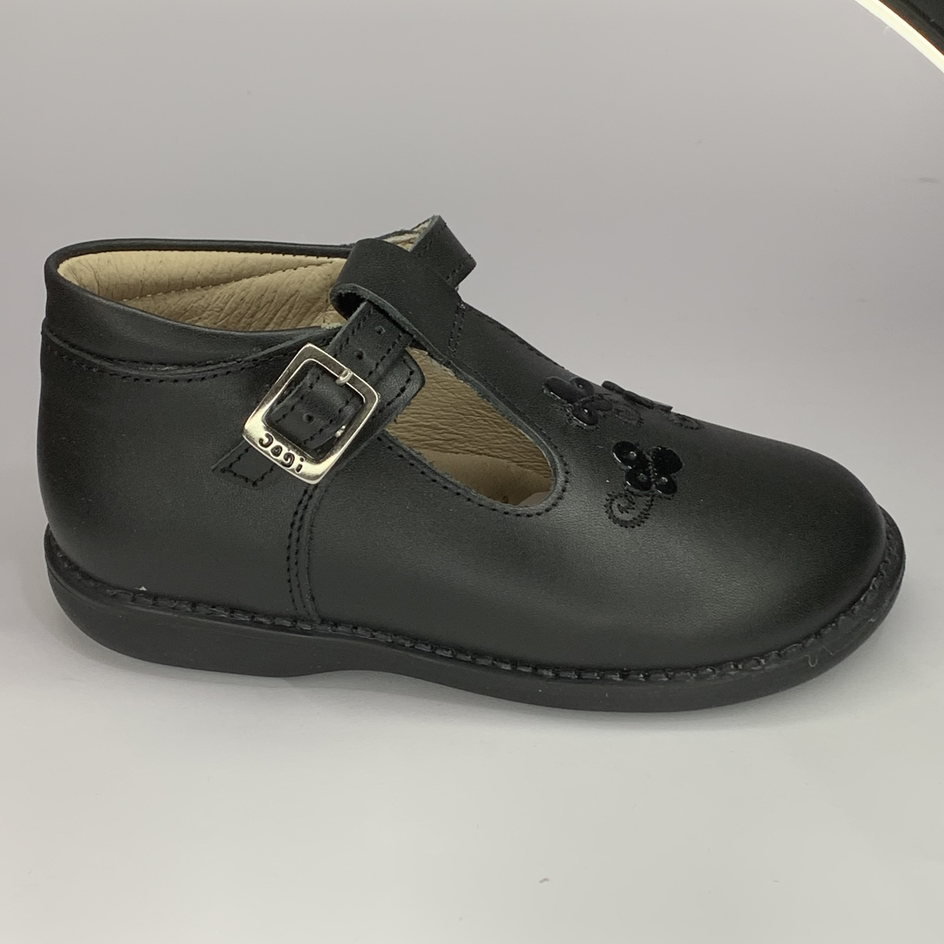 Zapatos negros piel DOGI