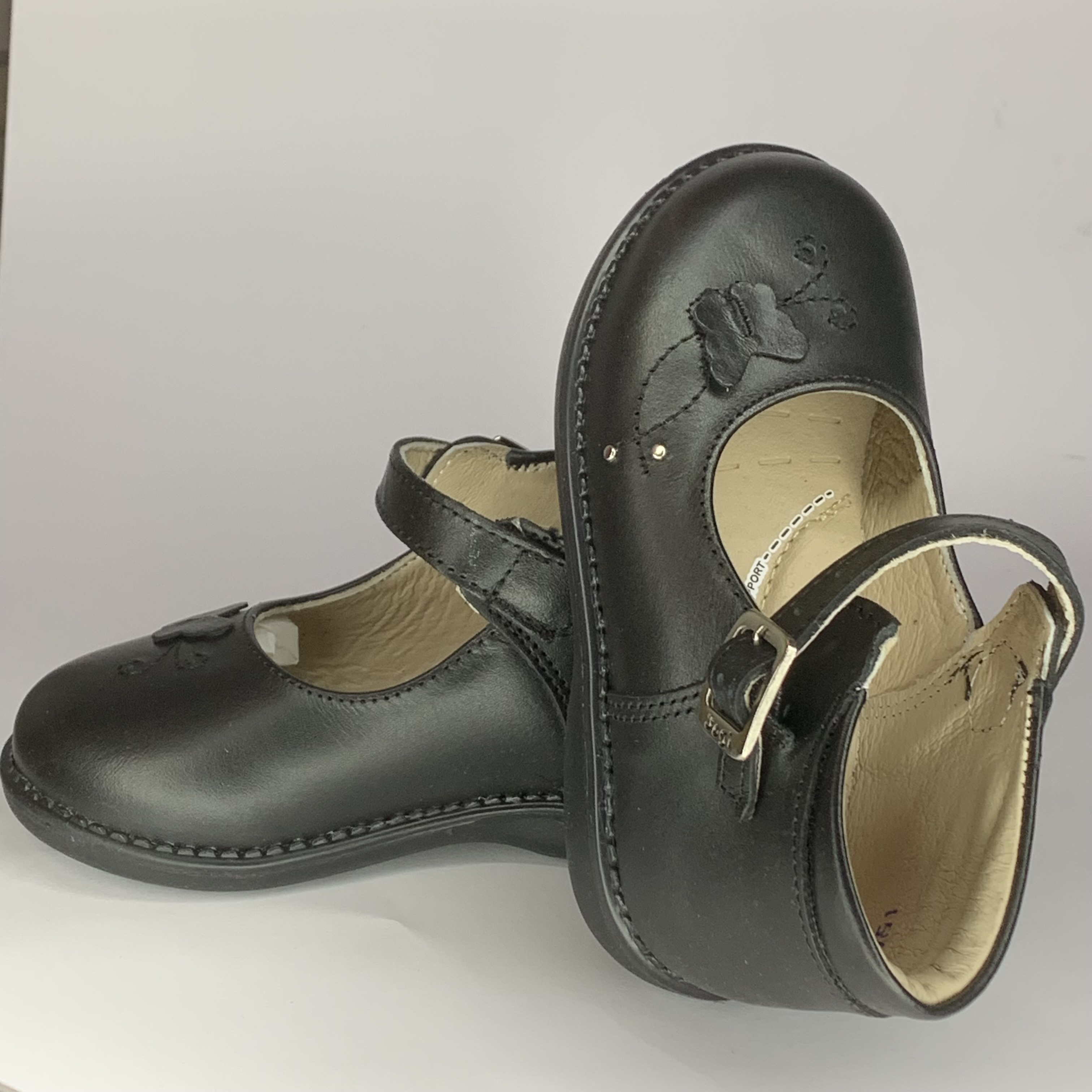 Zapatos piel negros DOGI