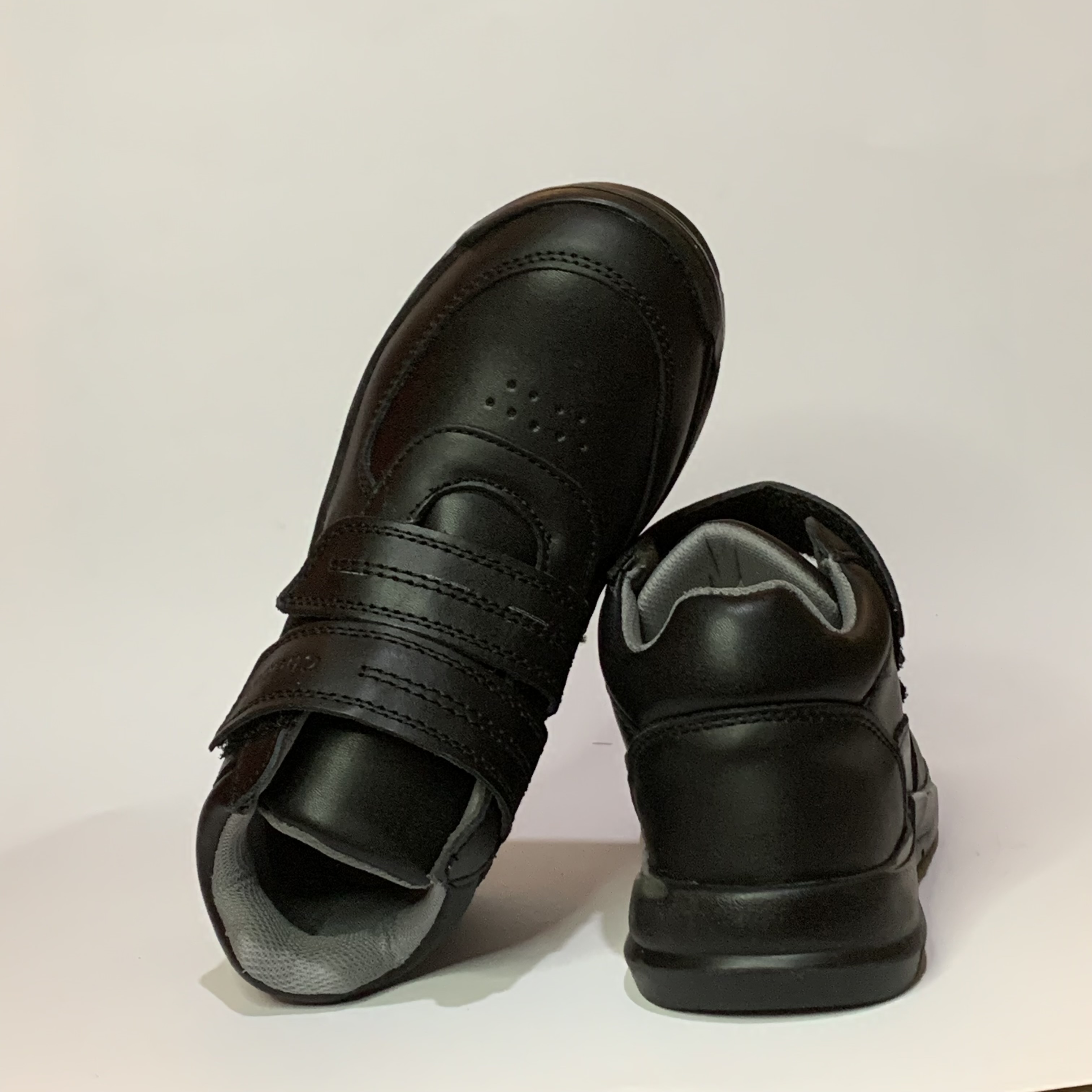 Zapato Escolar Negro CHABELO