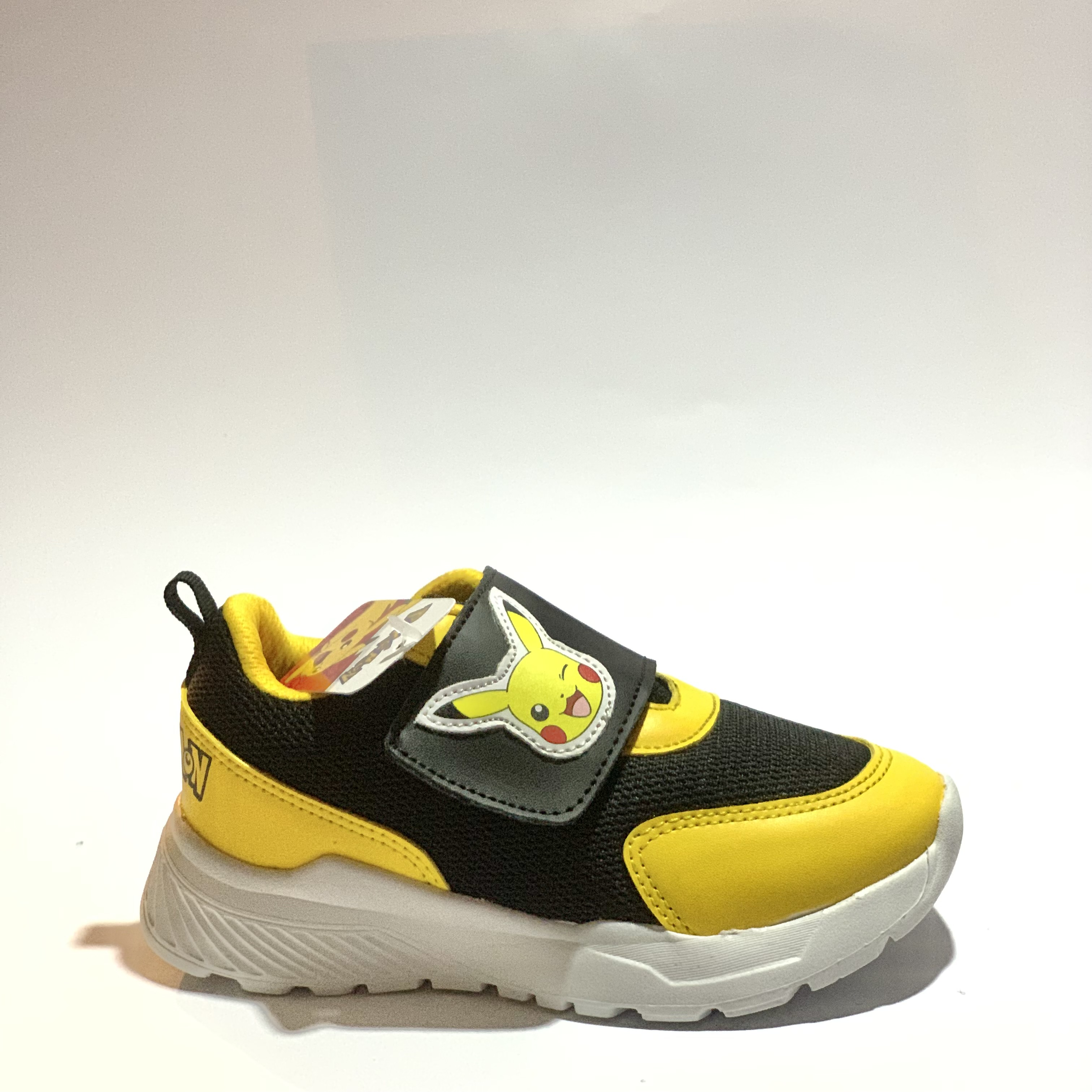 Tenis infantiles Pikachu