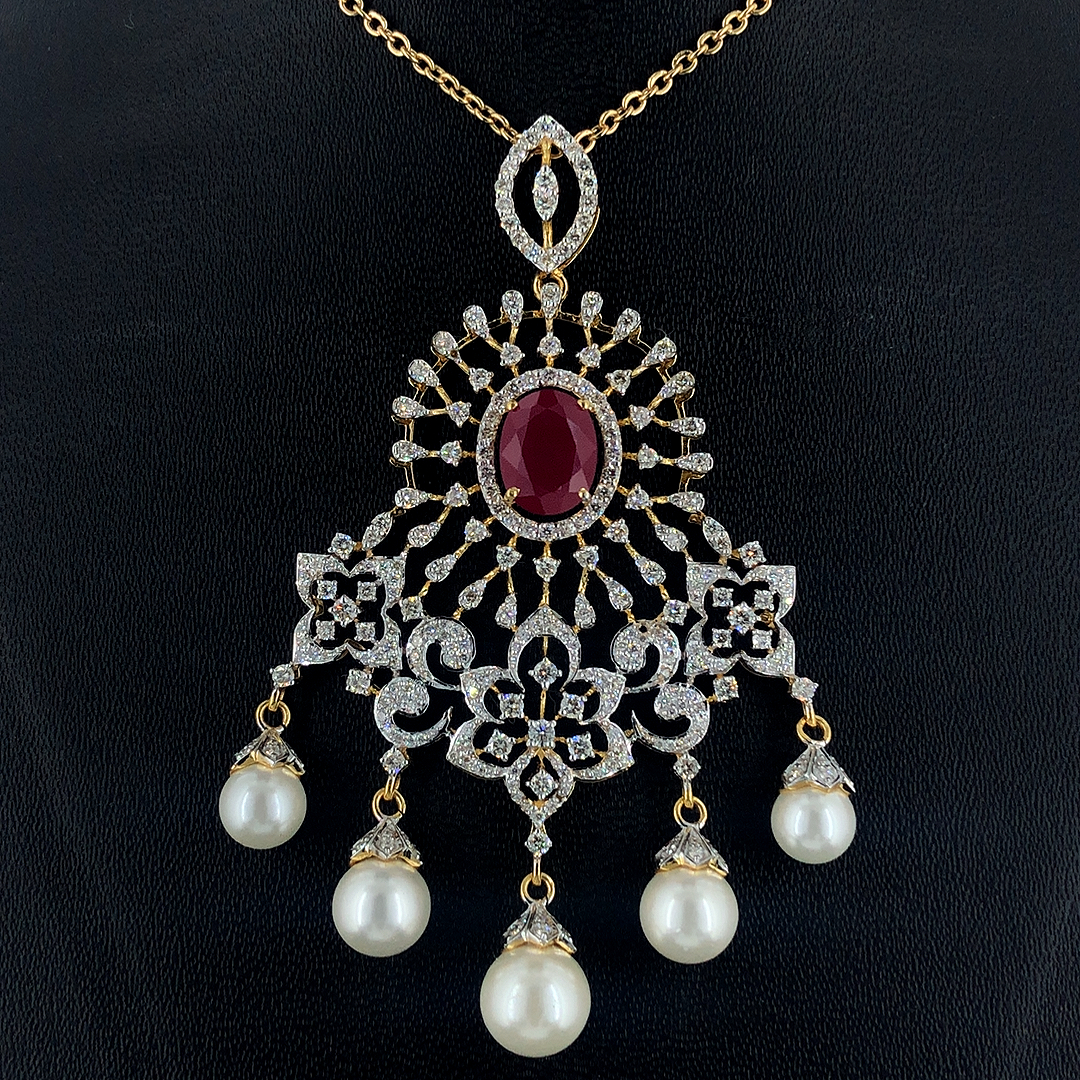 Elegant ruby and pearl pendant necklace in Gold and CVD