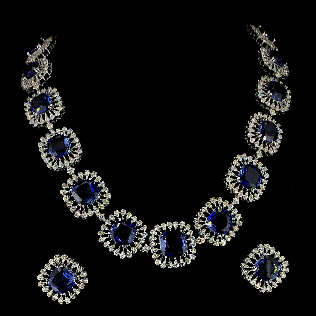 Sapphire and Diamond Necklace Set in Gold and CVD