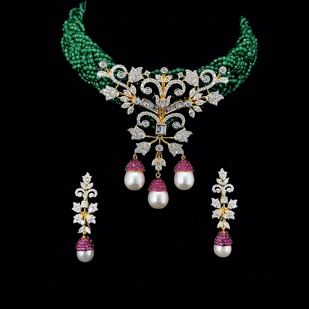 Exquisite Pearl and Emerald Necklace Set in Gold and CVD