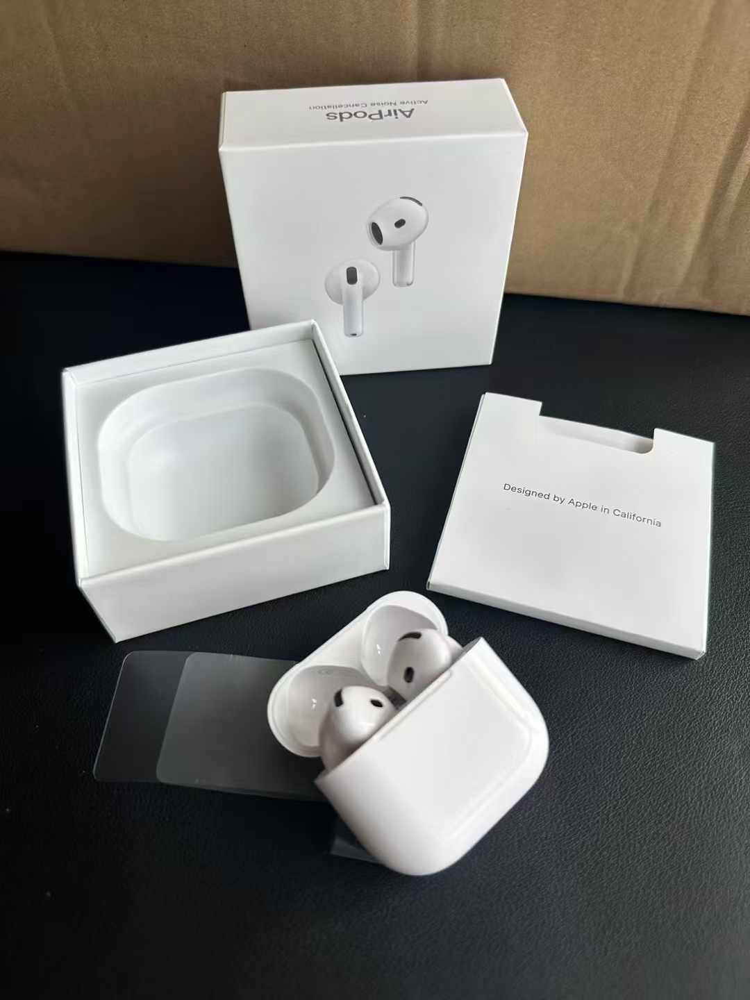 Apple AirPods 4