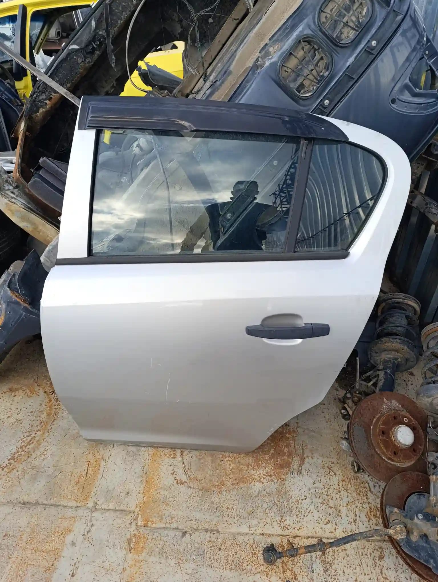 Opel Corsa D Sol Arka Kapı – Çıkma Orijinal Kapı