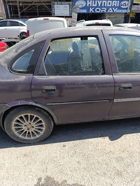 opel vectra b sağ arka kapı