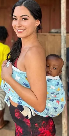 150 * 100 CM 2 Pieces Receiving Blanket with 4 Socks for baby. 