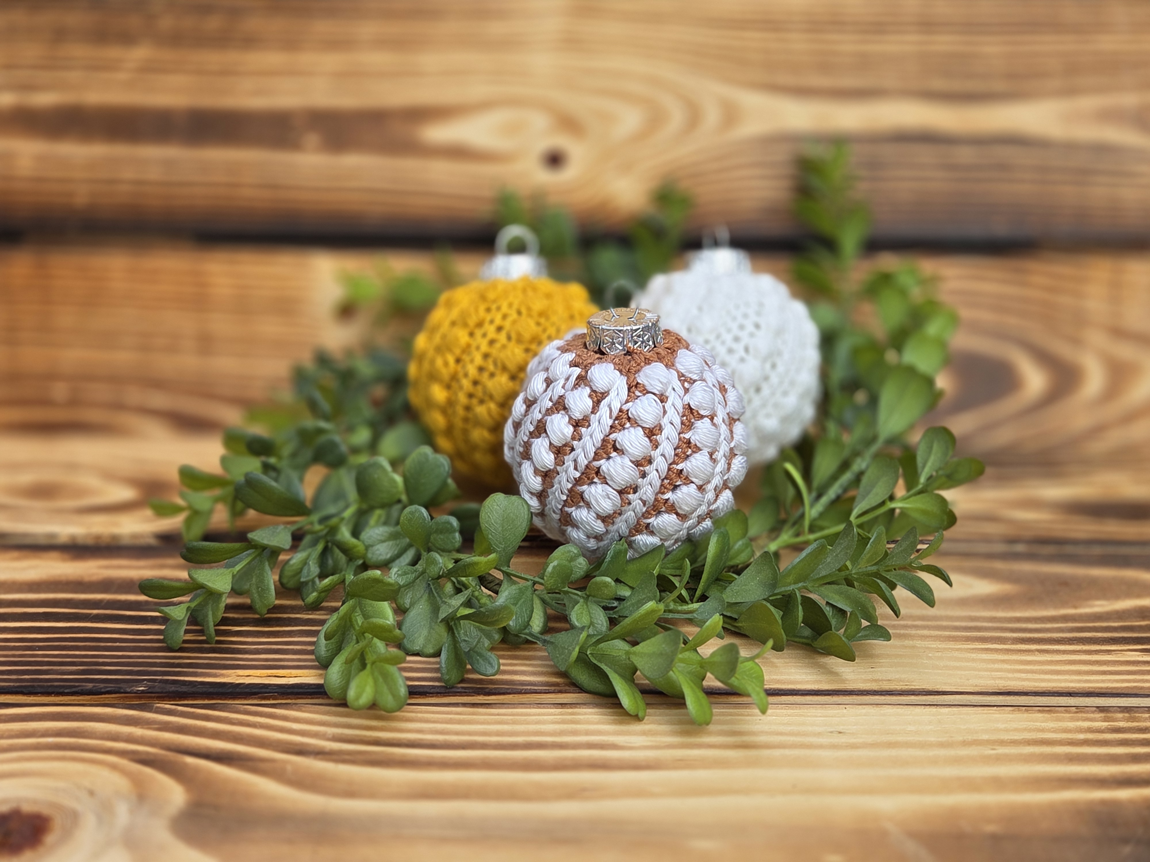 PATTERN Bella Twirly Bauble Ornament Cover